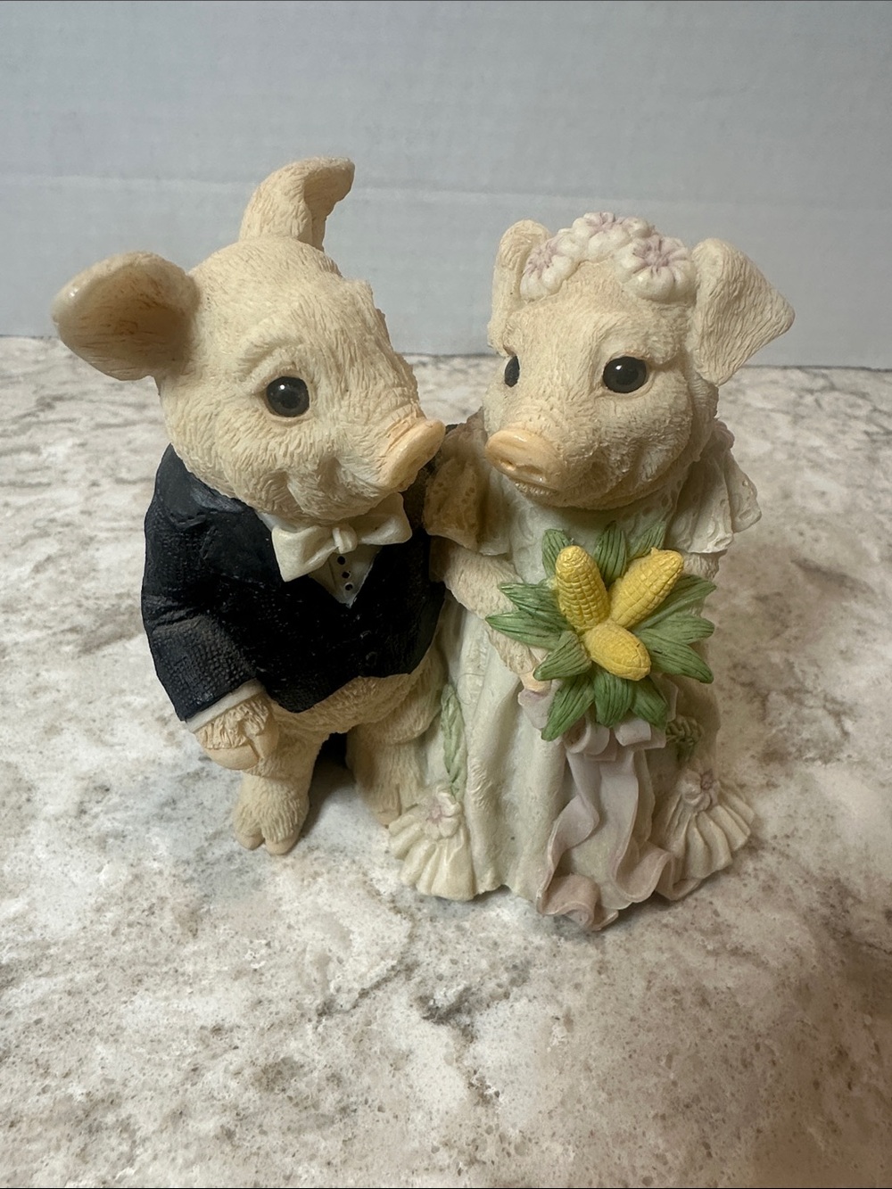 Resin Pig Couple Wedding Figurine